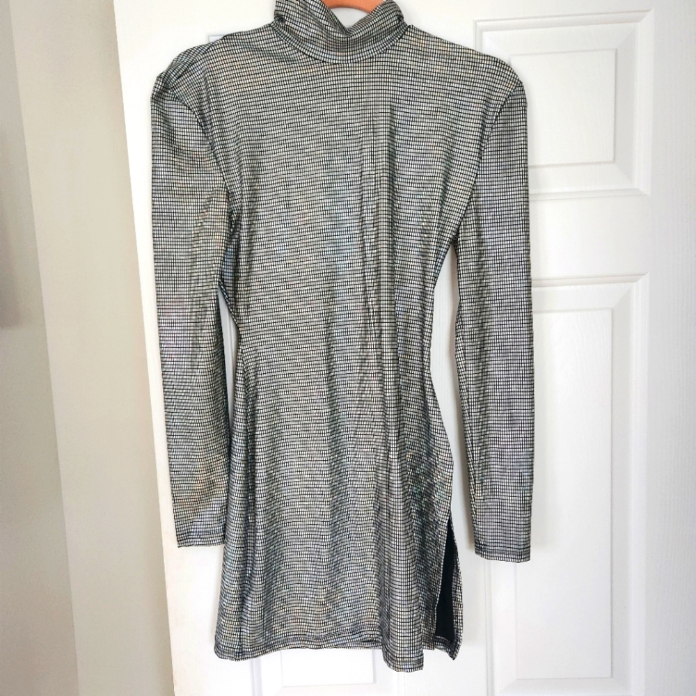 High neck shimmer mini dress Size 4-6